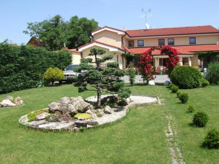 Penzion 77 - Garni Pezinok Buitenkant foto